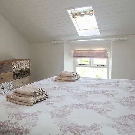 Peggy's Shabby Chic Carlingford